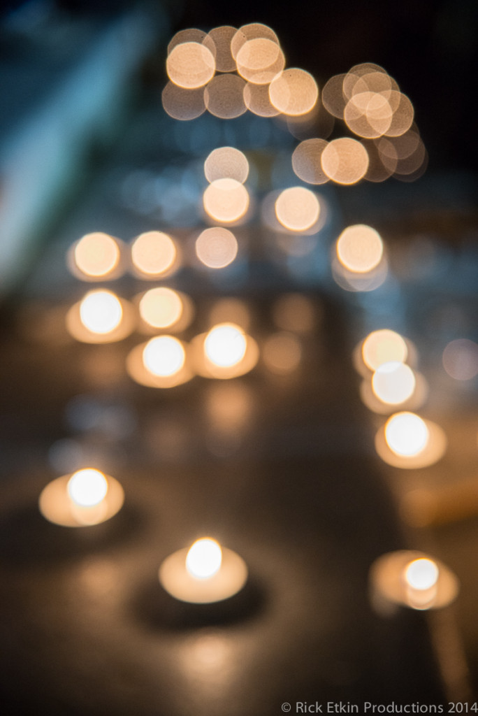 "Je Suis Charlie' Slient Vigil at Vancouver Art Gallery Jan 7 2014